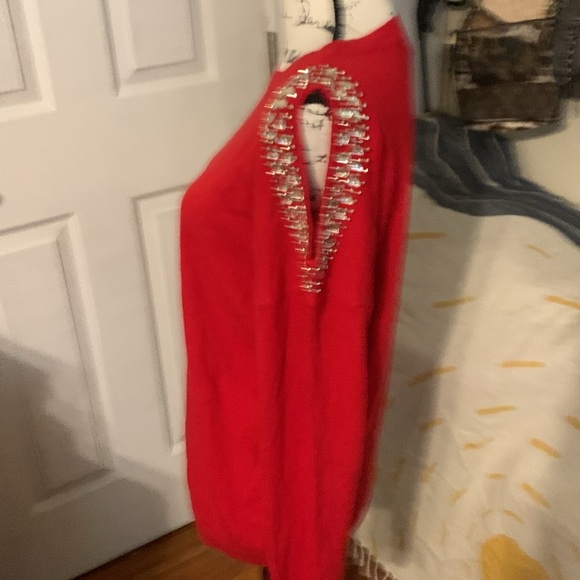 INC - Picture 2 of 4